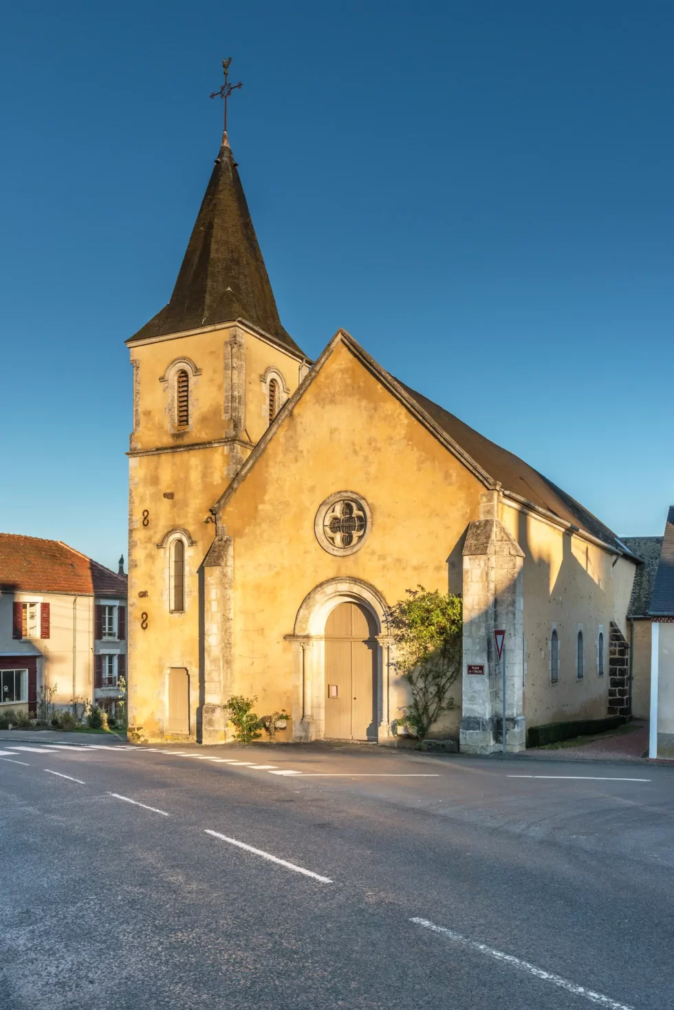 Neuilly-en-Sancerre, église Saint-Martial