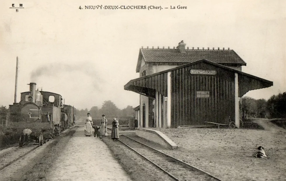 Neuvy-Deux-Clochers, la gare de la Tour